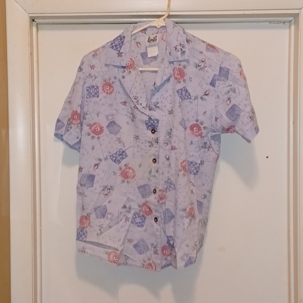 Tap & Co Petite Short Sleeve Button Up Blouse - Size Medium